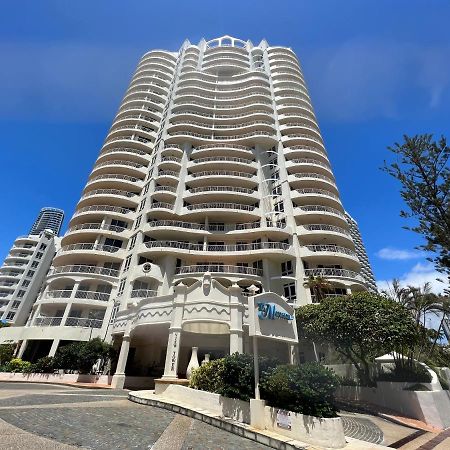 Stunning 2 Bedroom Ocean View Apartment Gold Coast Dış mekan fotoğraf
