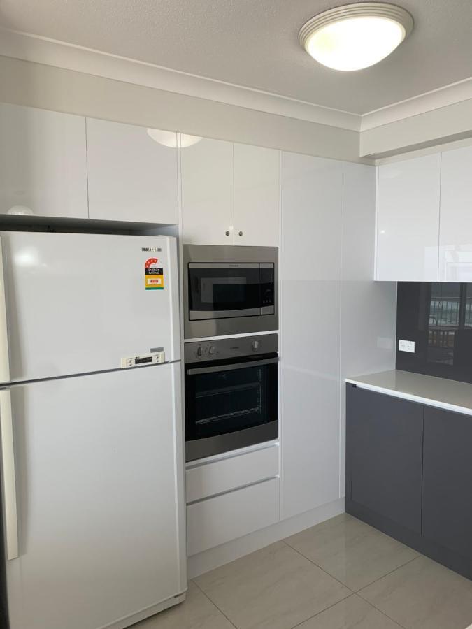 Stunning 2 Bedroom Ocean View Apartment Gold Coast Dış mekan fotoğraf